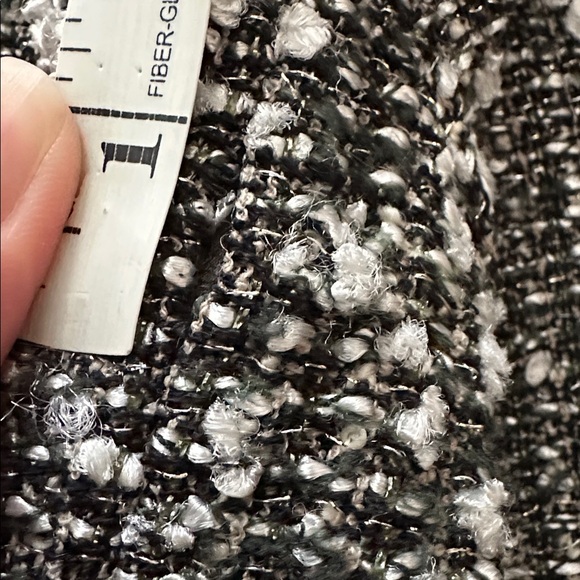 Chanel Black and White Tweed Blazer Size 36 - Picture 15 of 15